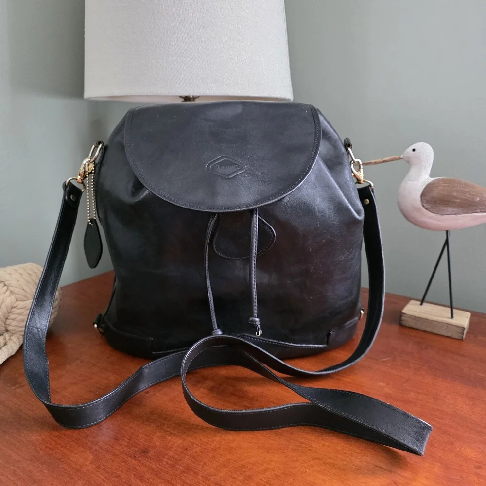 i Santi Made in Italy Black Leather Convertible Backpack Drawstring Bag